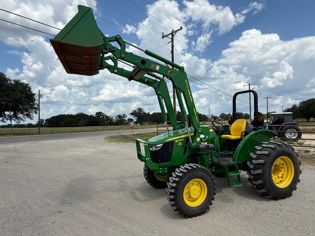 Image for John Deere 5075E Ag Utility Tractor
