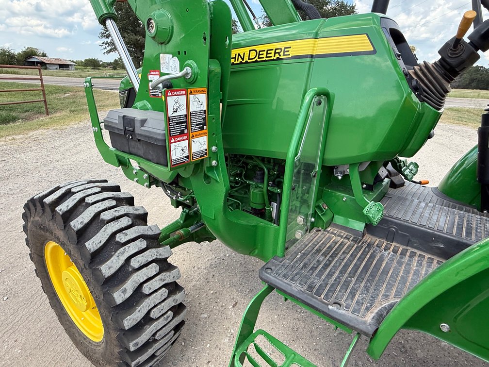 Image for John Deere 5075E Ag Utility Tractor