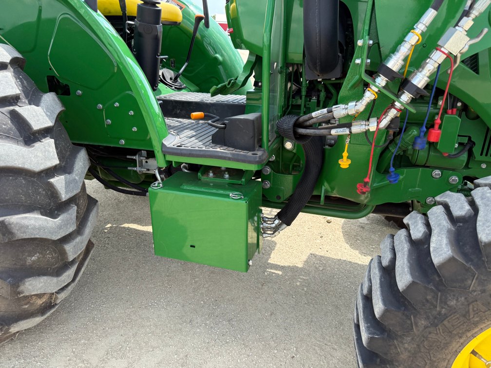 Image for John Deere 5075E Ag Utility Tractor