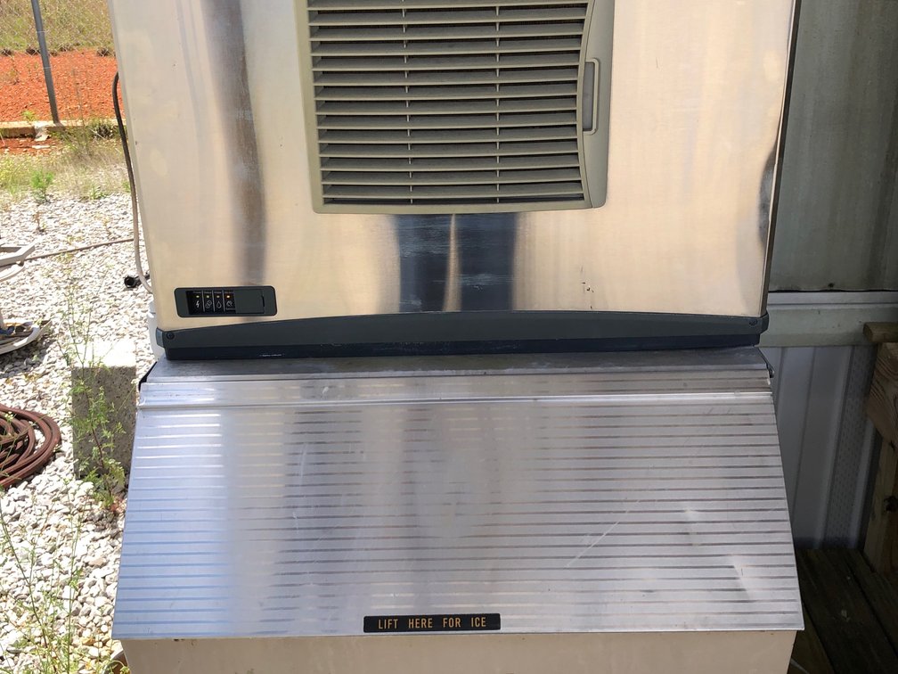 Ice machine 