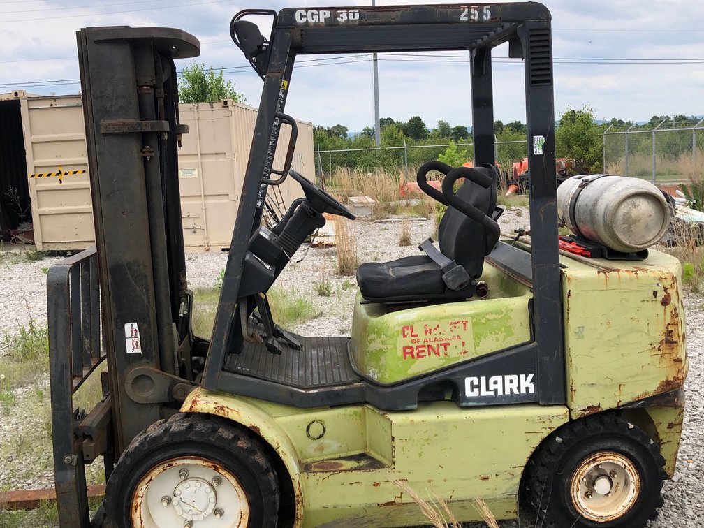 Forklift 