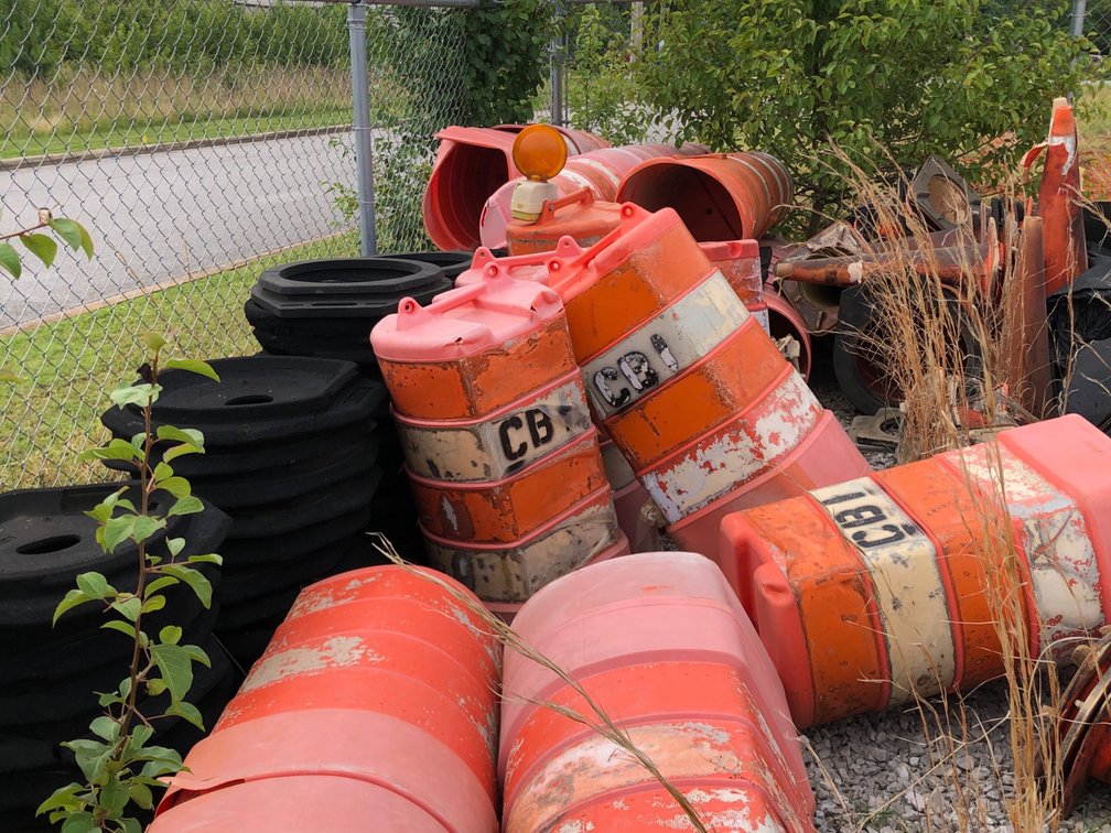 Traffic barrels