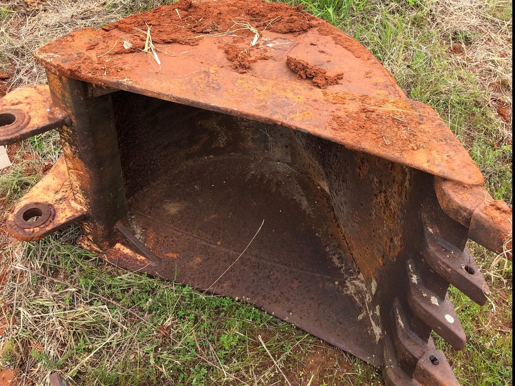 Backhoe bucket 
