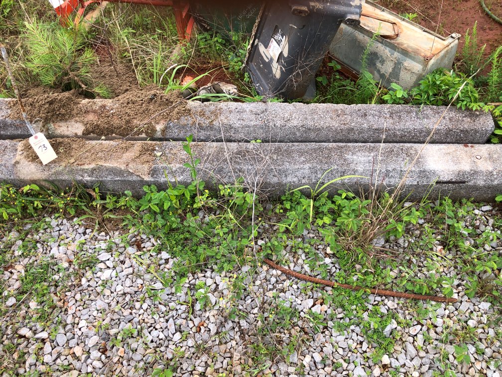 2 bumper blocks 