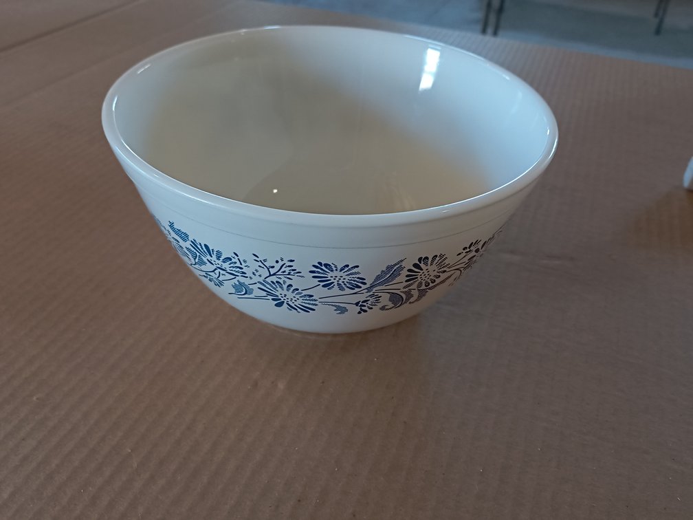 Vintage Pyrex Mixing Bowl
