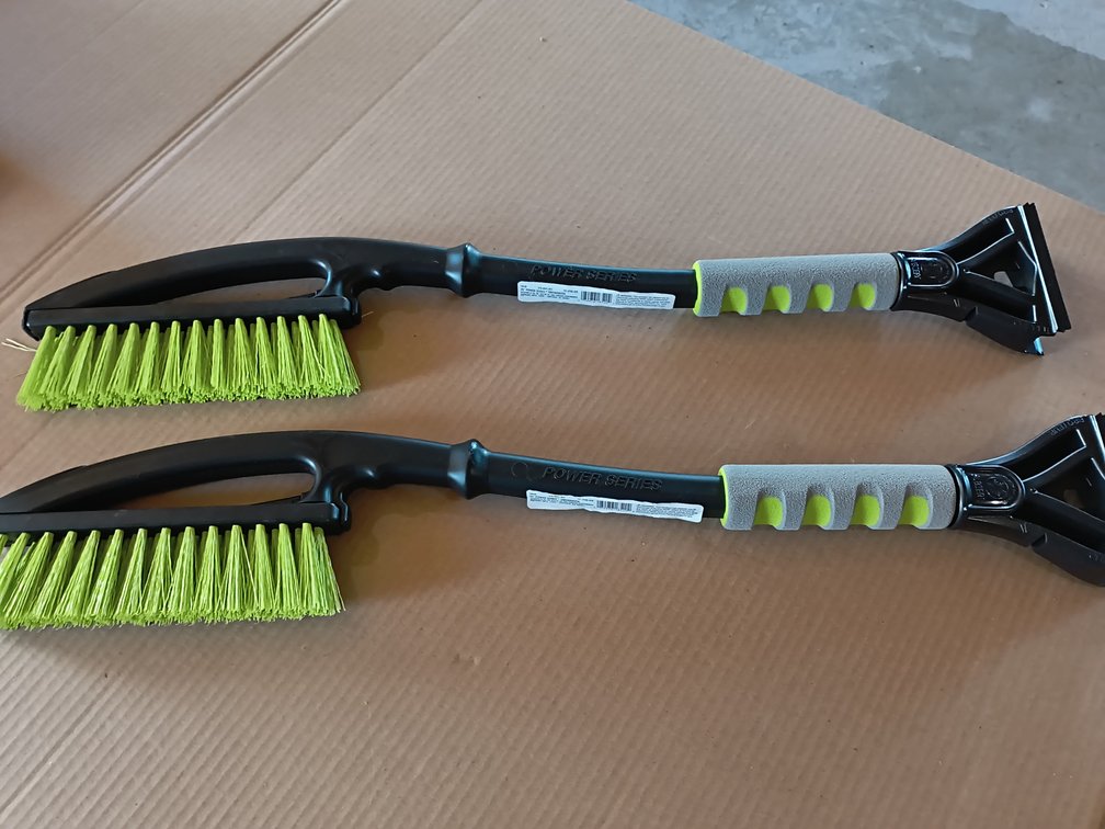 Power Series Snow Brushes