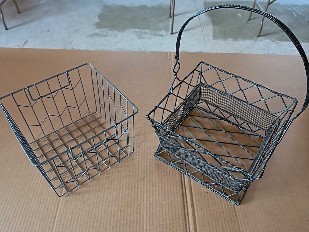 (2) Metal Baskets