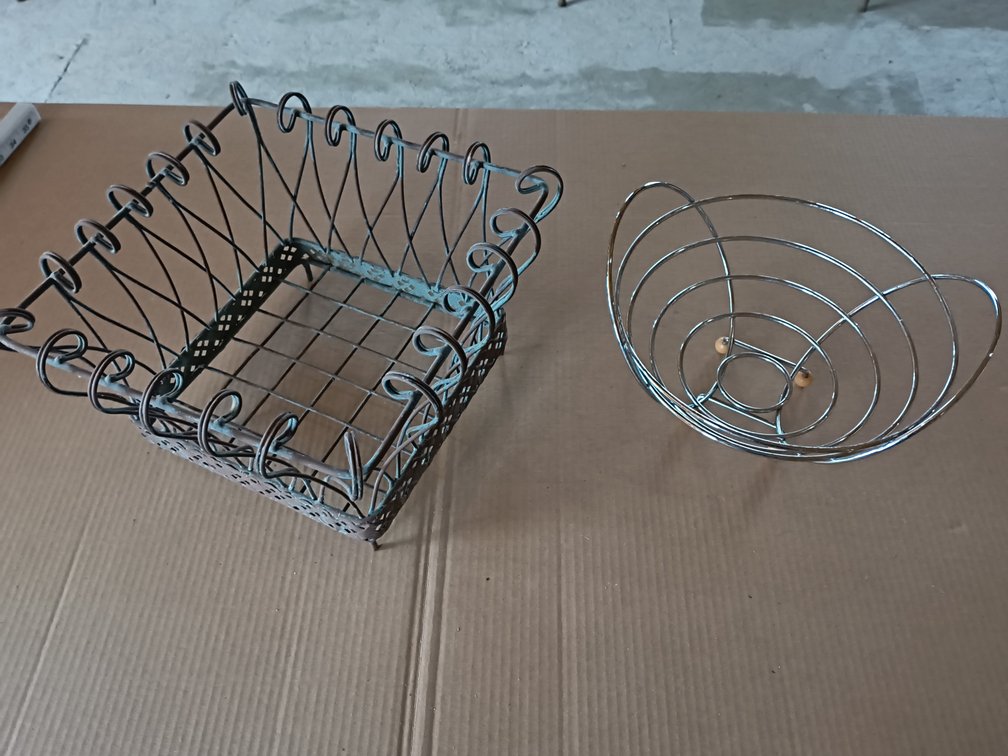 (2) Metal Baskets