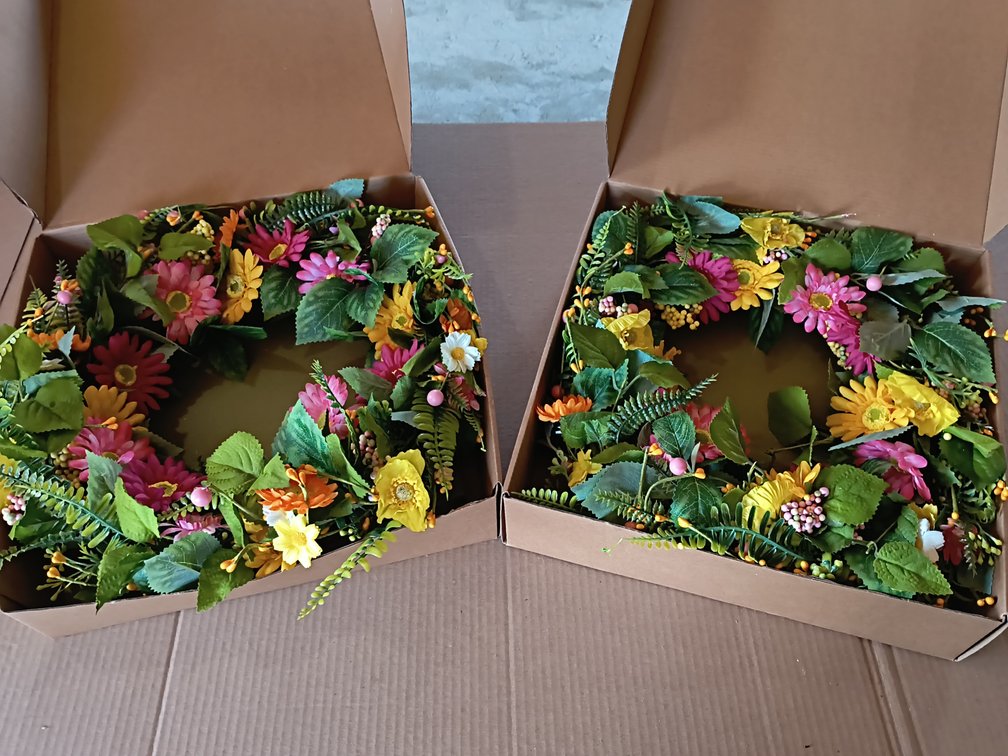 (2) Wreathes