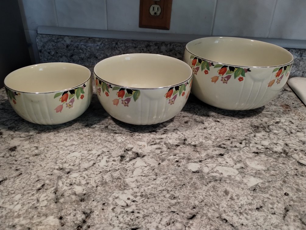 Hall's Kitchen Bowls