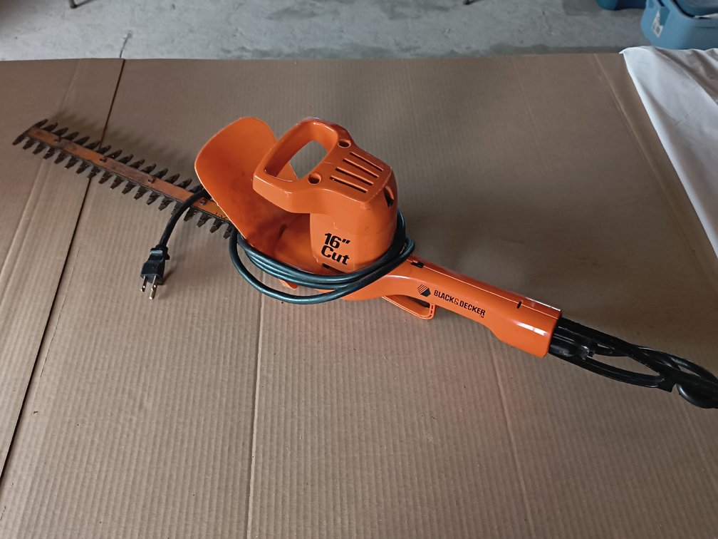 Black and Decker Hedge Trimmer