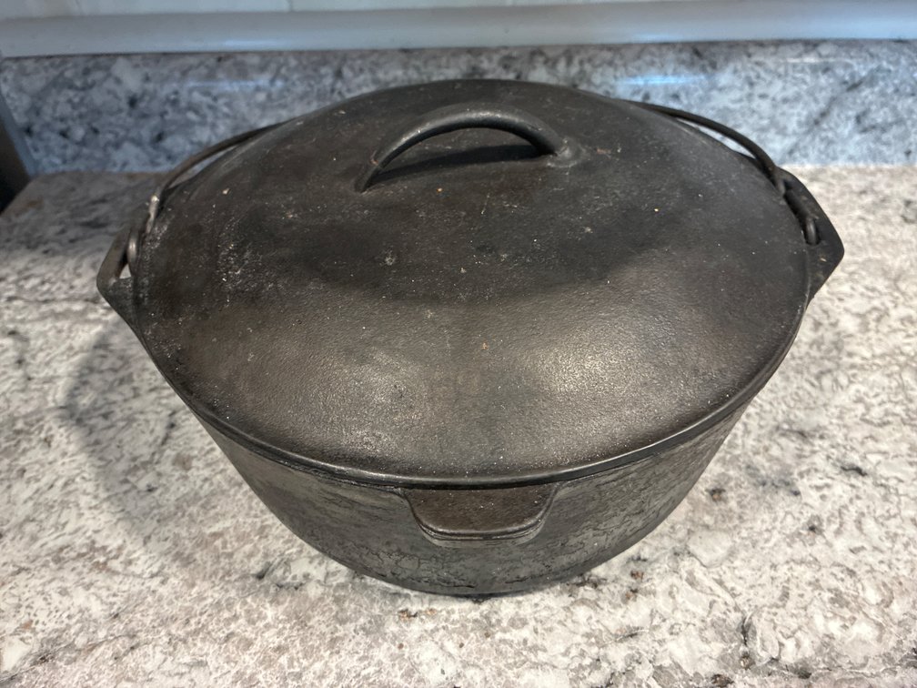 Cast Iron Dutch Oven