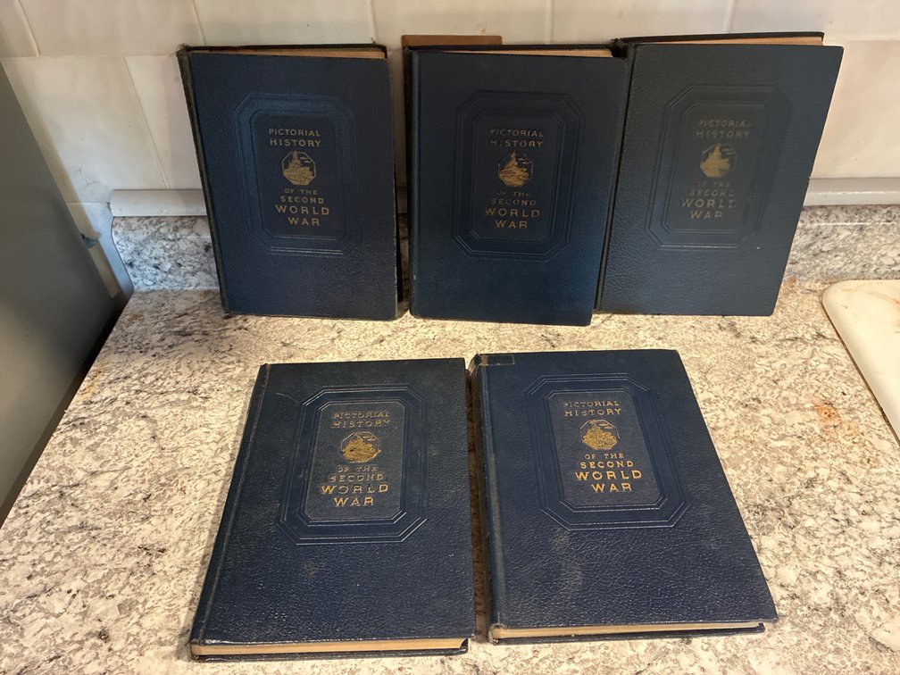 Pictorial History of the Second World War 5 Volume Set