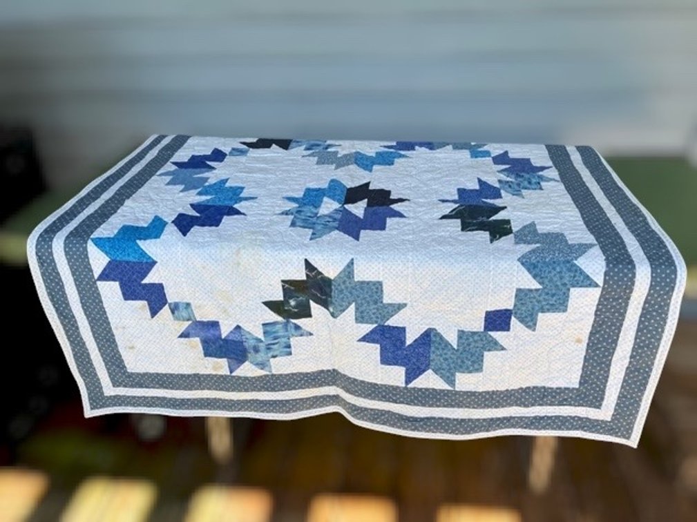 Small Carpenters Star Hand Made Quilt