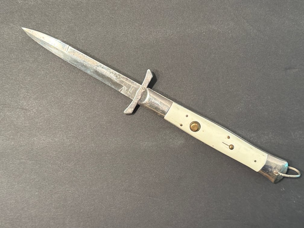Rizzuto Estileto Milano Swing Guard Automatic Knife