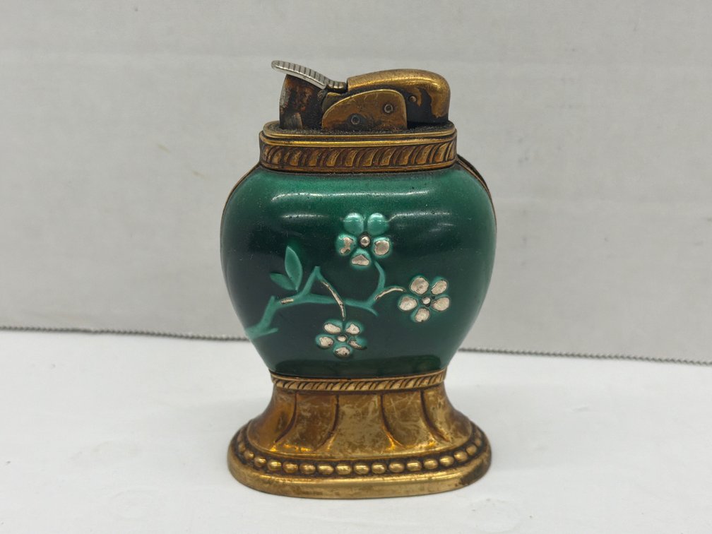 Floral Motif Table Lighter