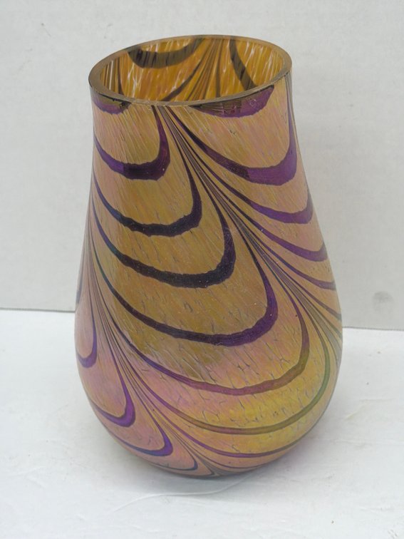 7” Art Glass Vase