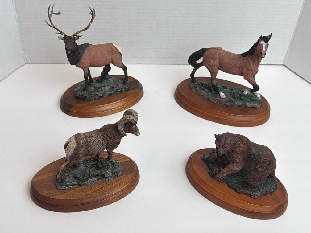 The Hamilton Collection Animal Decorators