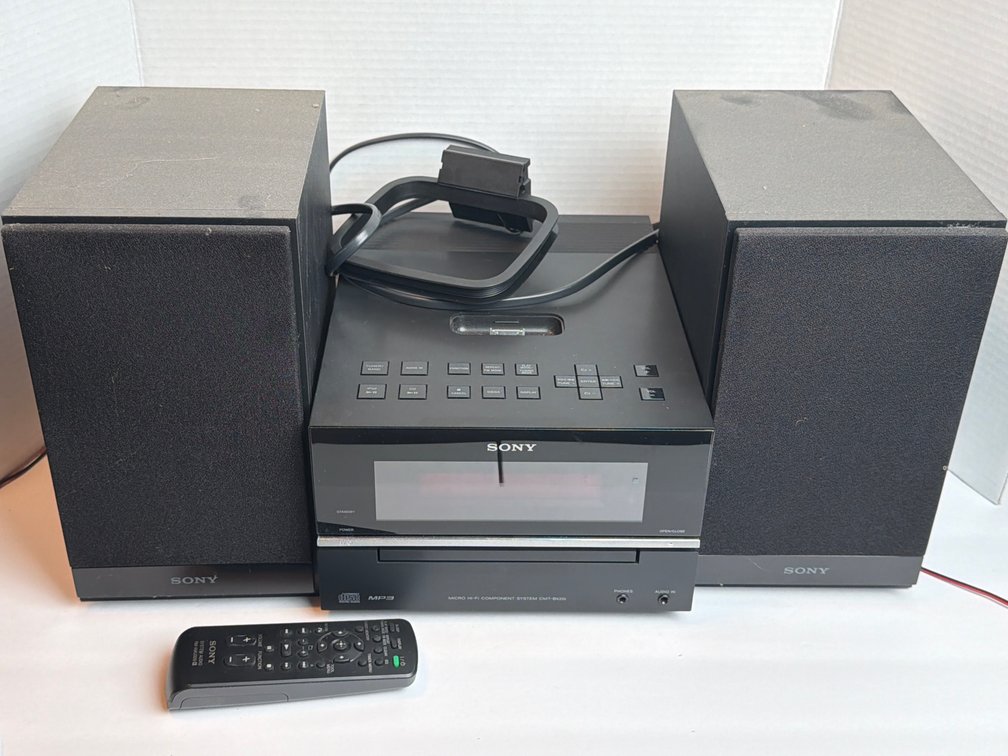 Sony Stereo System w Speakers & Remote