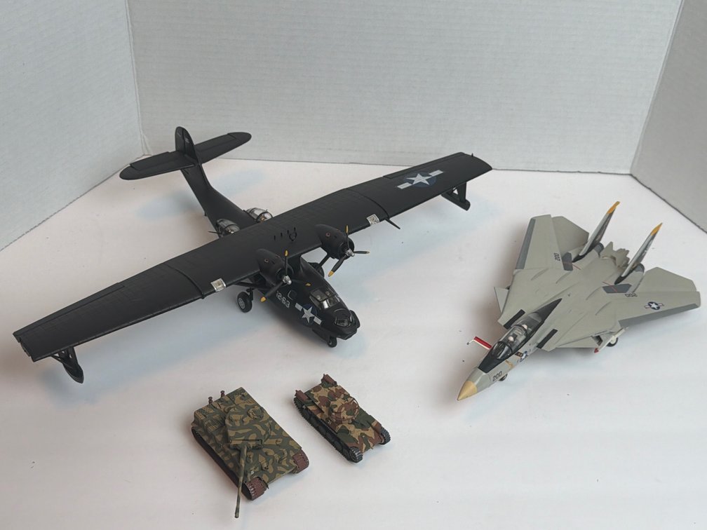 Plastic Model Planes & Tanks