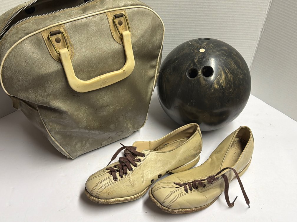 Bowling Bag & Ball