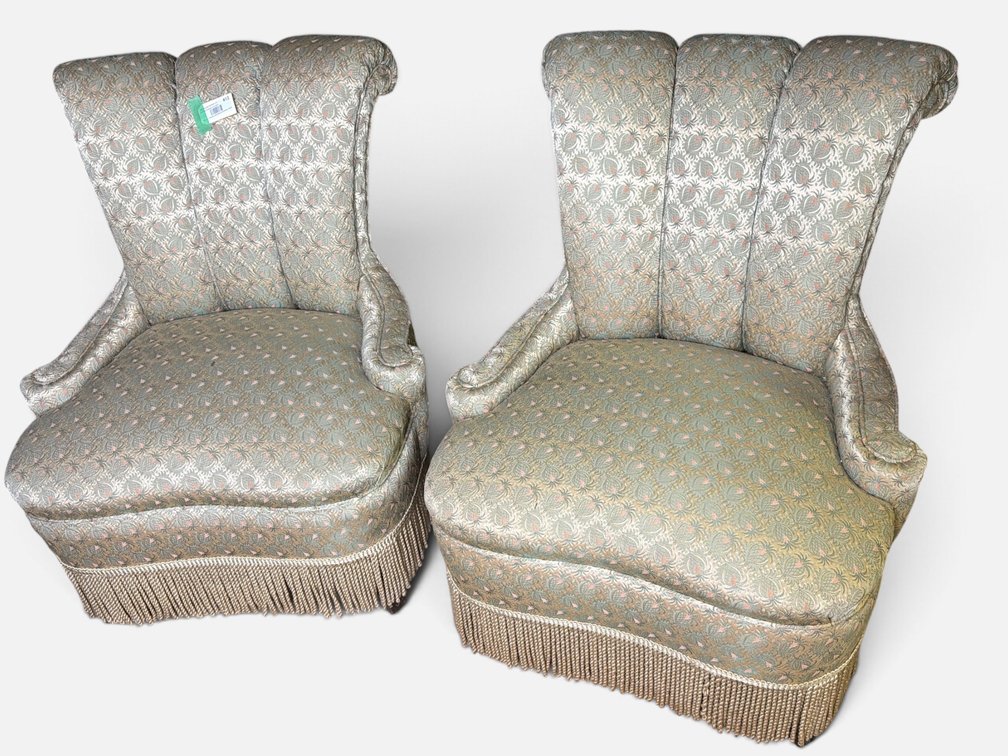 Fringe Bottom Lounge Chairs