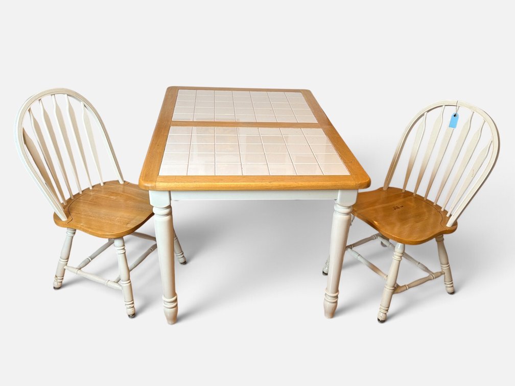 Dining Room Table & 2 Chairs