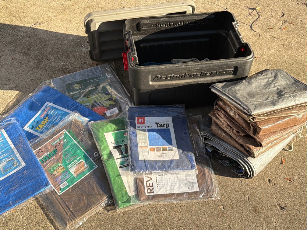 14 Tarps w Rubbermaid ActionPacker Tote