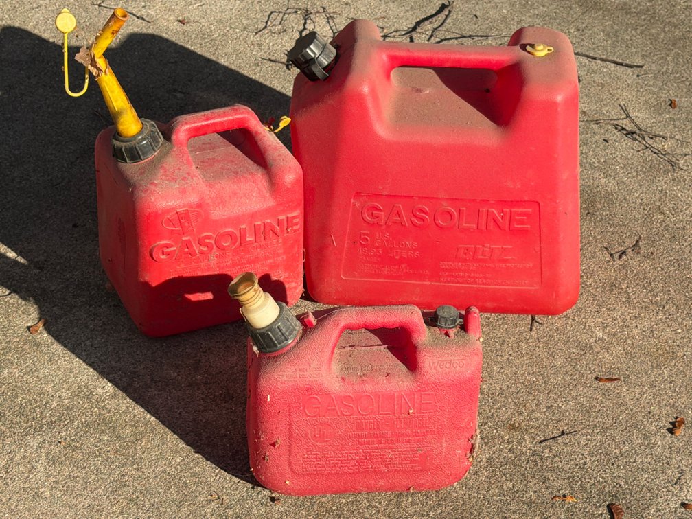 3 Plastic Gas Cans