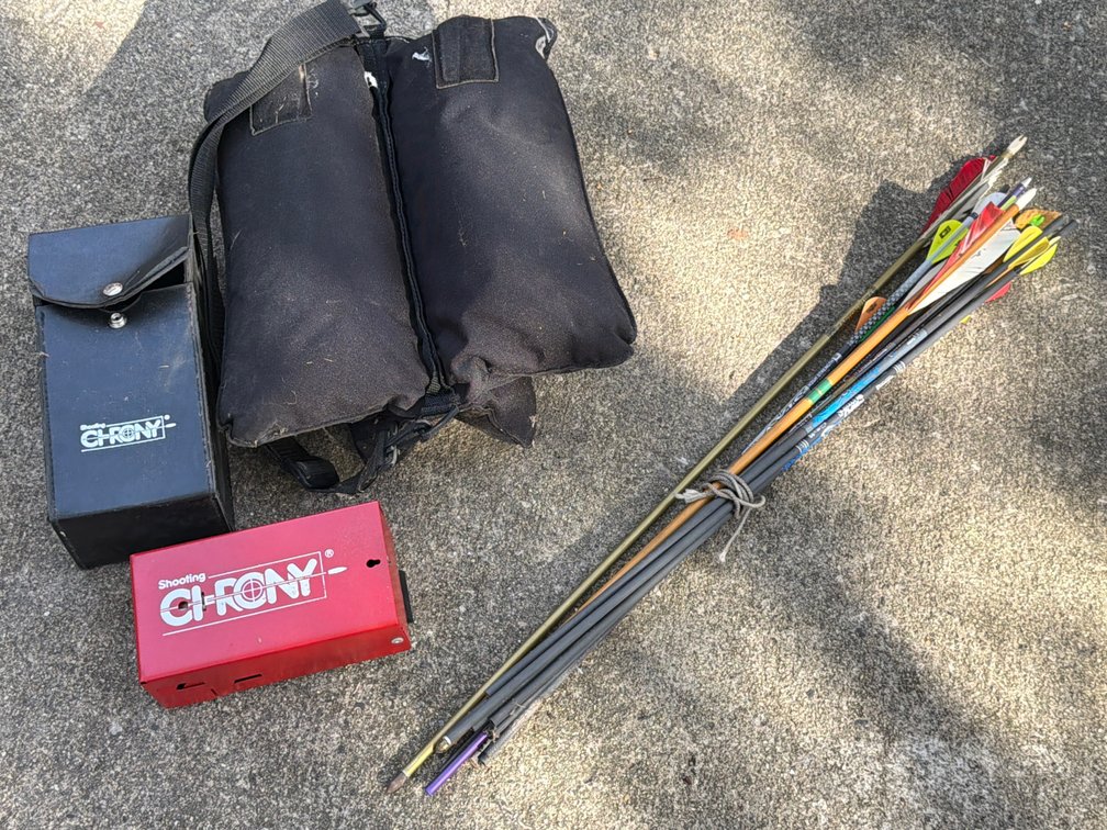 Arrows & Shooting Chrony