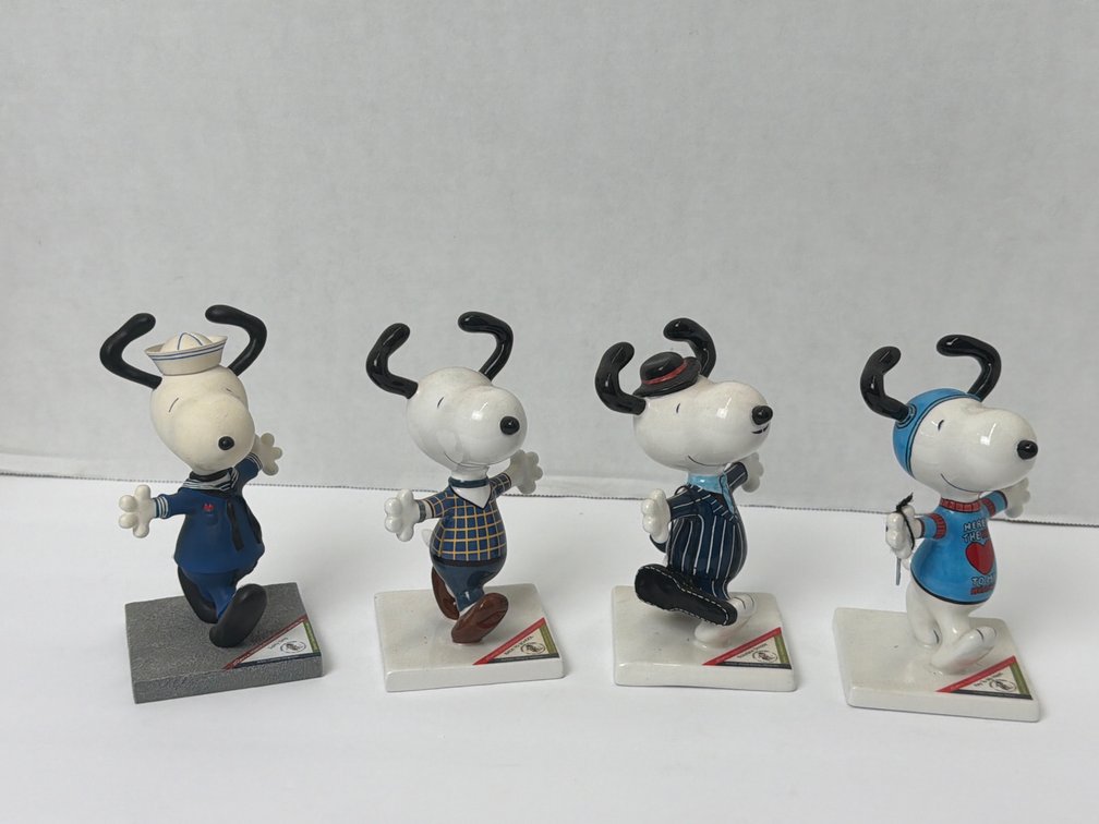 Westland Giftware Snoopy Decorators