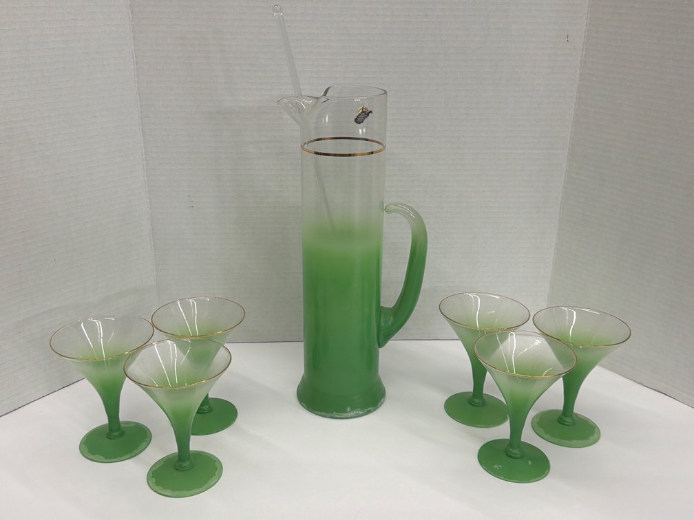 Blendo Glass Pitcher & Glass Set