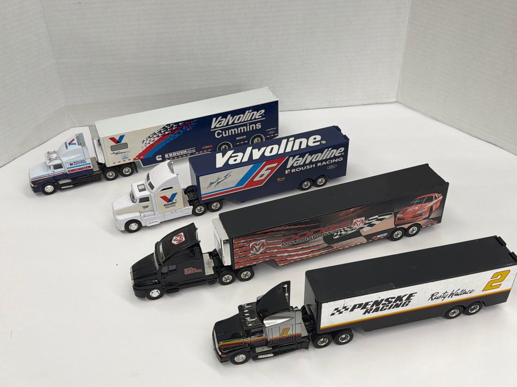 Die-cast Semis