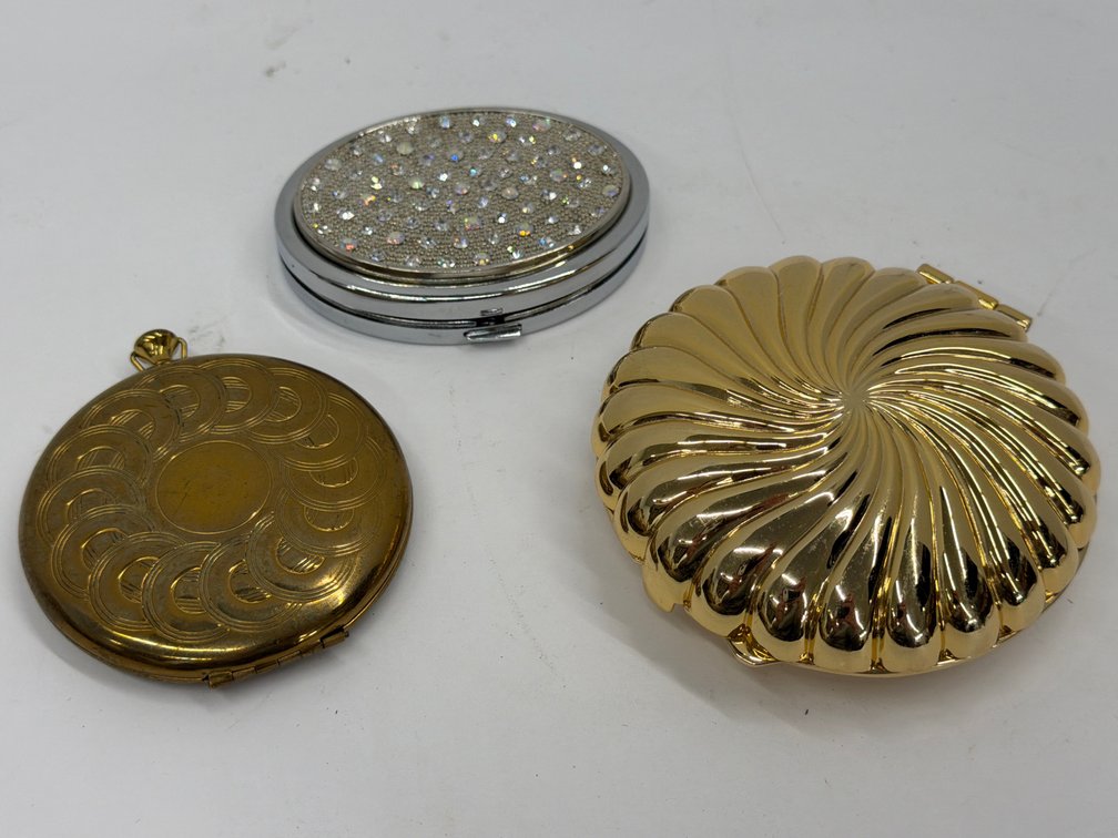 Compacts