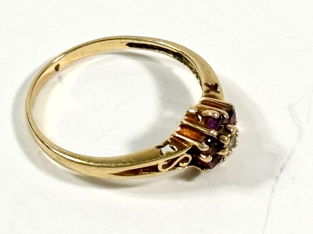 10kt Gold CZ Ring