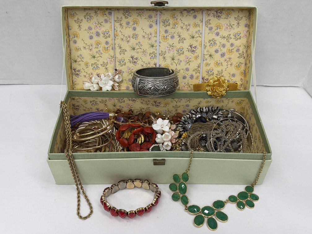 Jewelry Box Filled w Assorted Costume Jewelry
