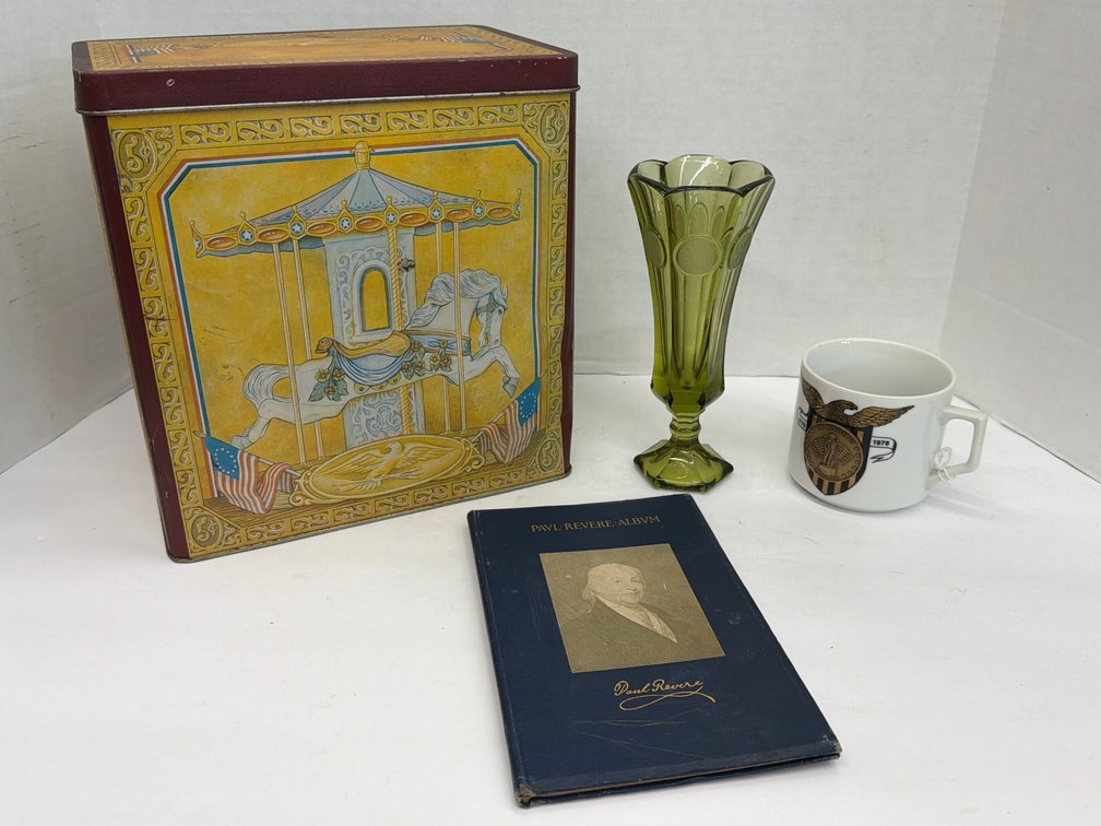 Patriotic Decor & Paul Revere ALBVM Book