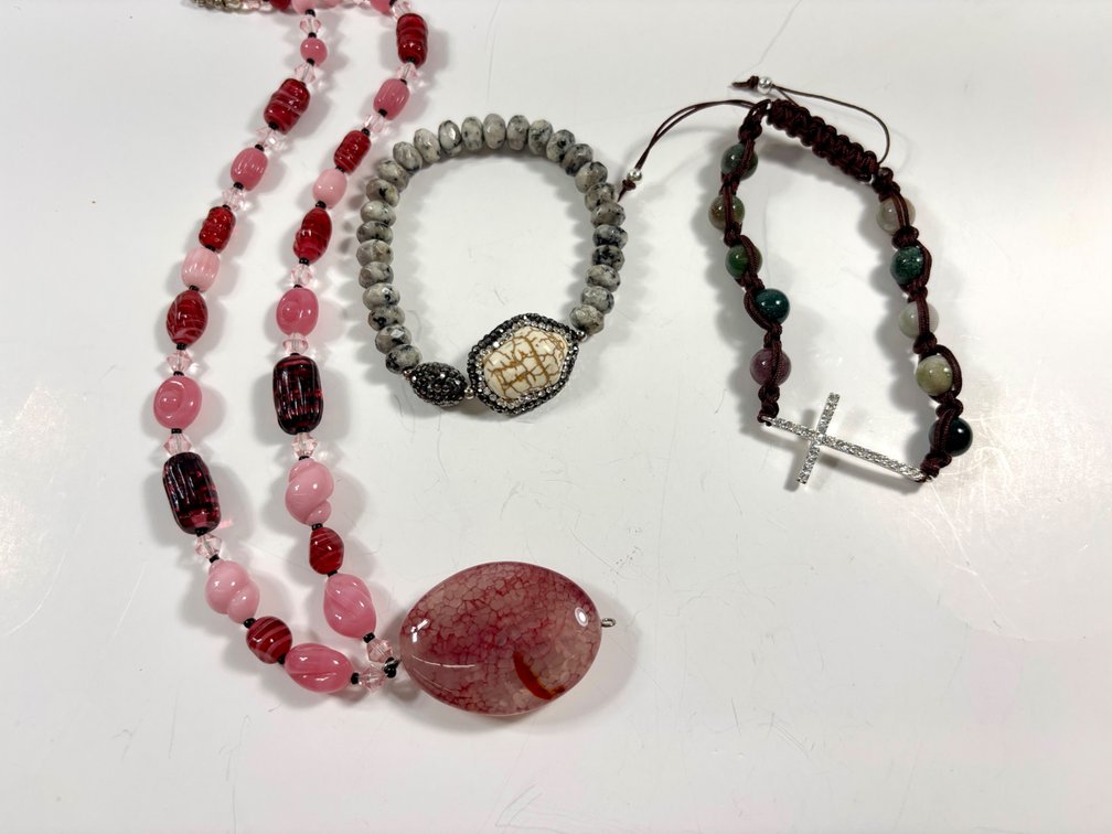 Semi Precious Gemstone Bracelets and Glass Bead Necklace with Semi Precious Gemstone Pendant