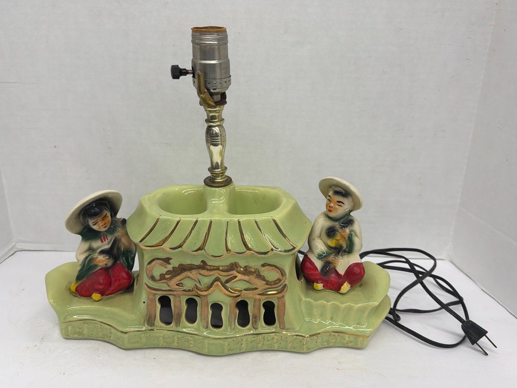 Japanese Motif Lamp