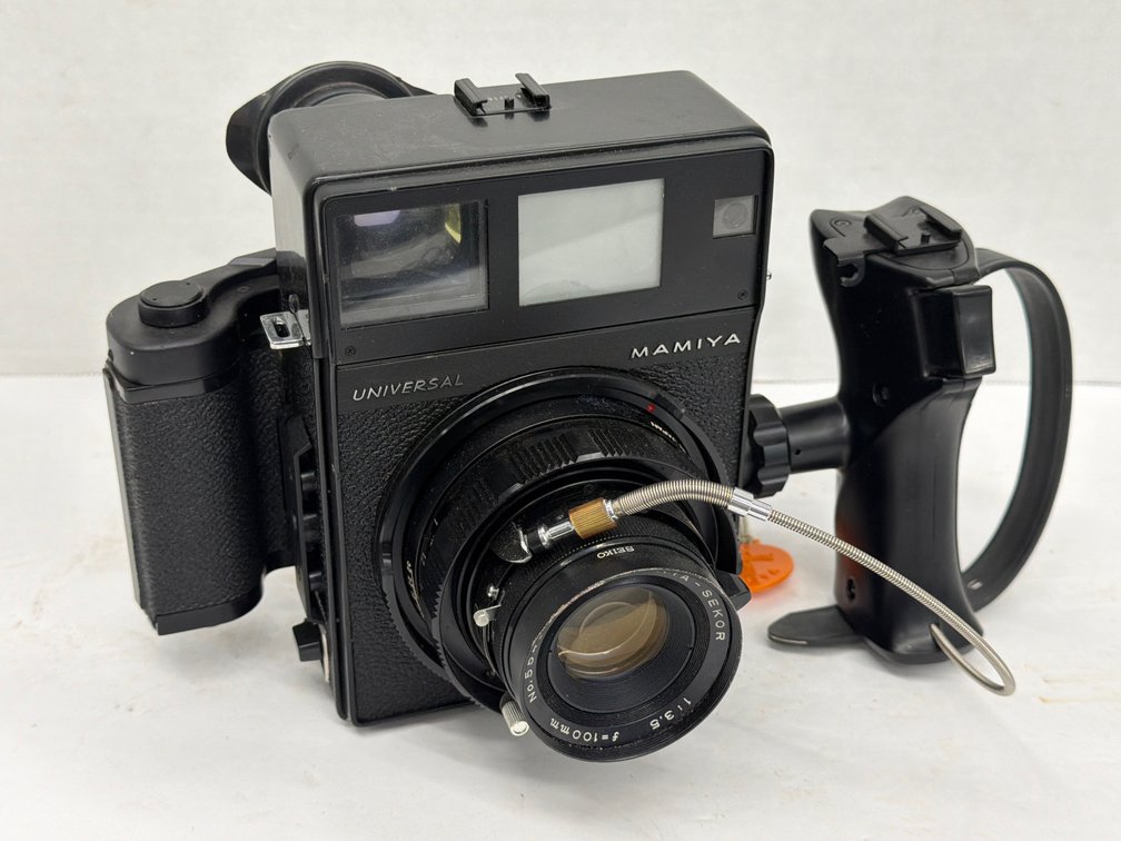 Universal Mamiya Camera