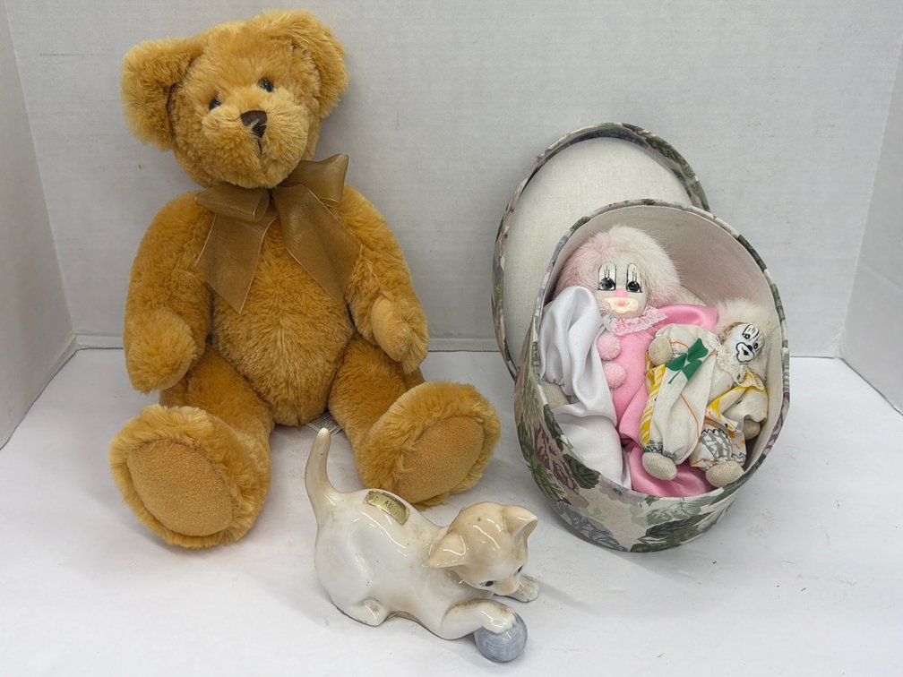 Cat & Clown Decorators & Stuffed Bear