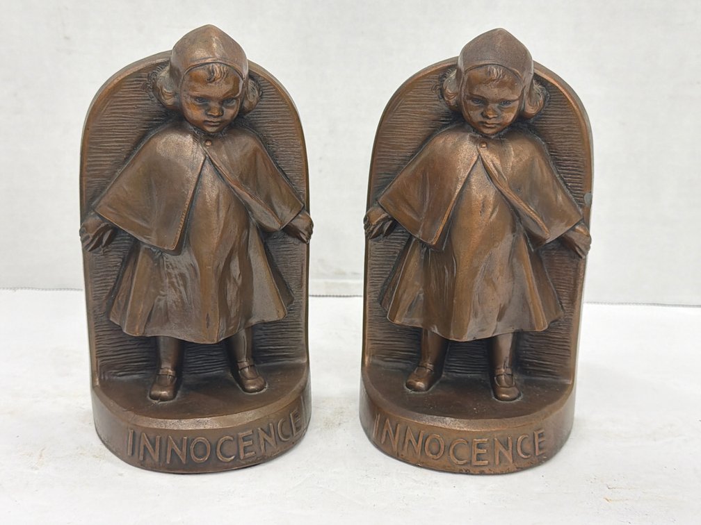 Jennings Bros Innocence Bookends