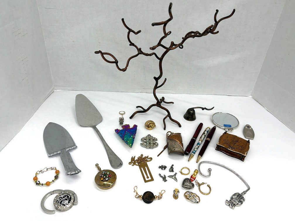 Jewelry Stand, Pendants, Charms, & Assorted Collectibles