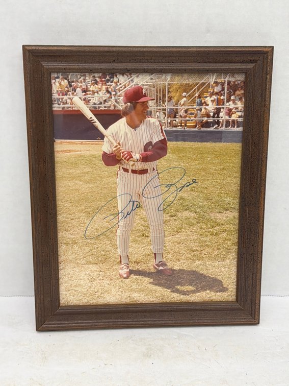 Pete Rose Signed Photograph