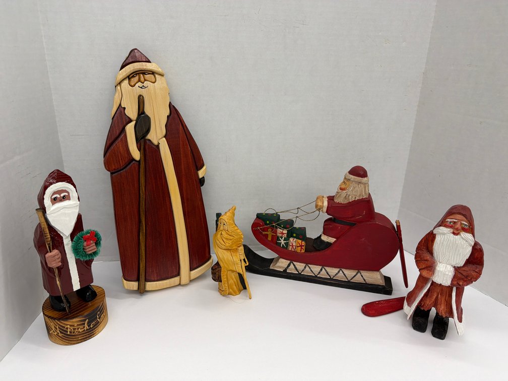 Wood Carved Santa Decorators