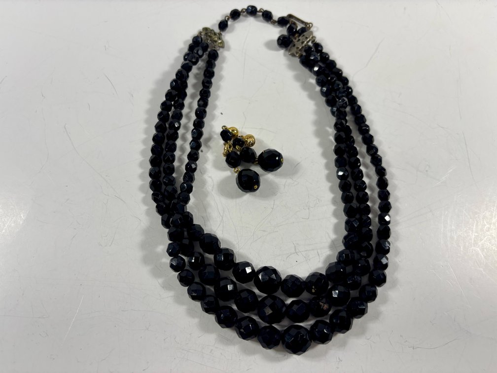 Laguna and Almay Glass Bead  Necklace and Earrings