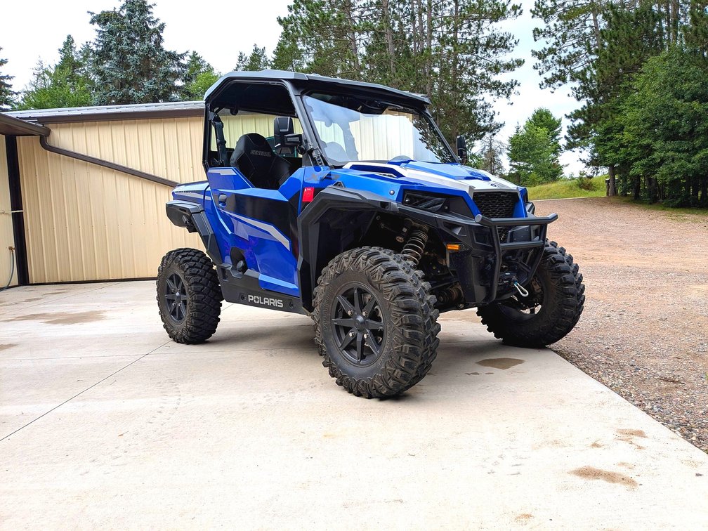 2024 Polaris General XP1000 side by side UTV with only 5,000 miles.  This well-maintained machine ha