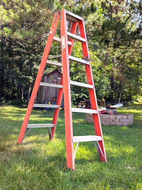 Keller Model M8706 Type IA 6' fiberglass heavy duty industrial step ladder.