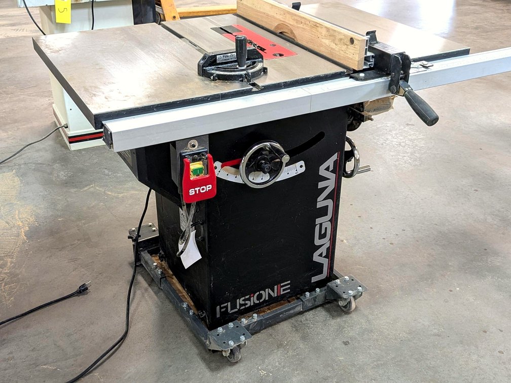Laguna Fusion 120/230 volt table saw with a 44" table, miter gauge, quick adjust fence and more.  Se