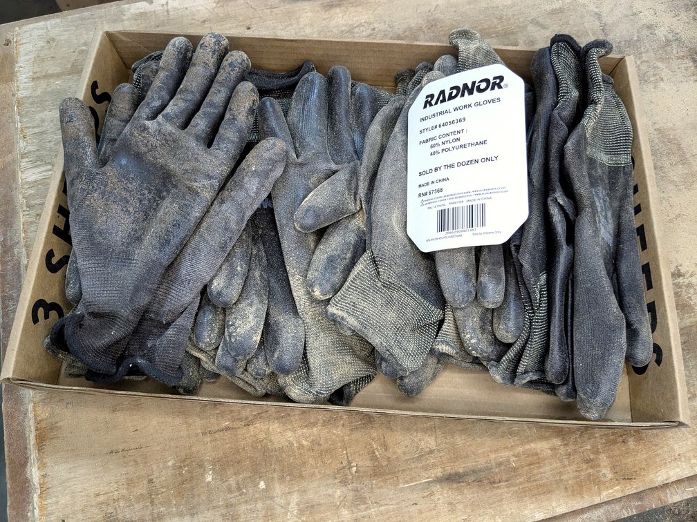 Radnor gloves, most are L or XL.